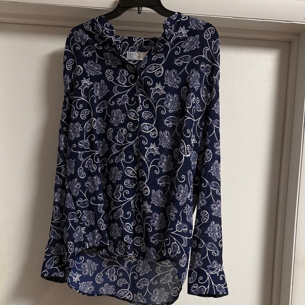 Time and Tru Navy and White Floral Button Down Shirt